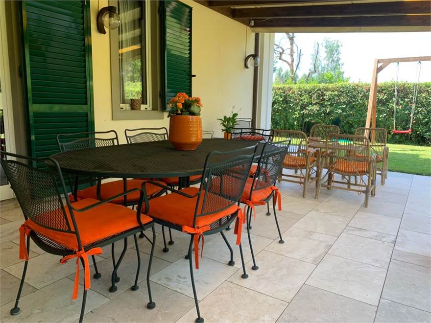 veranda