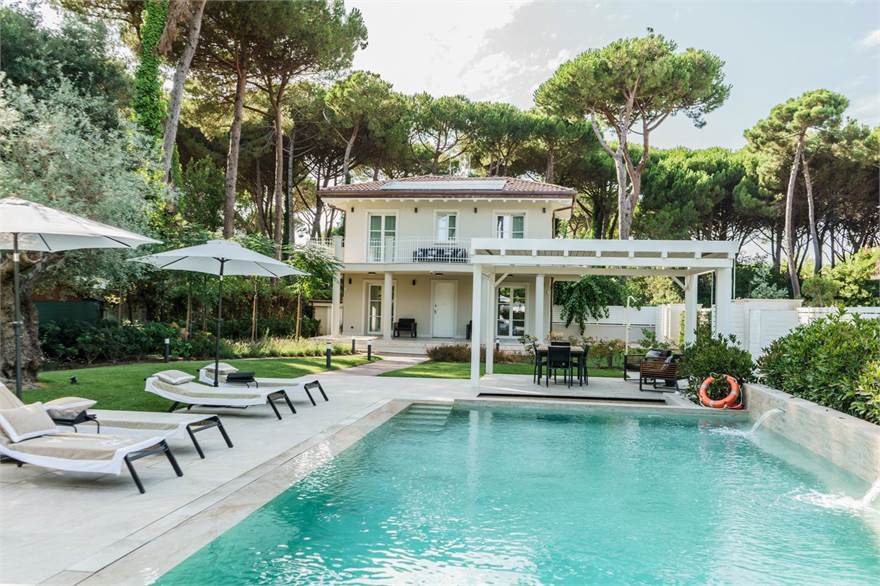 villa con piscina