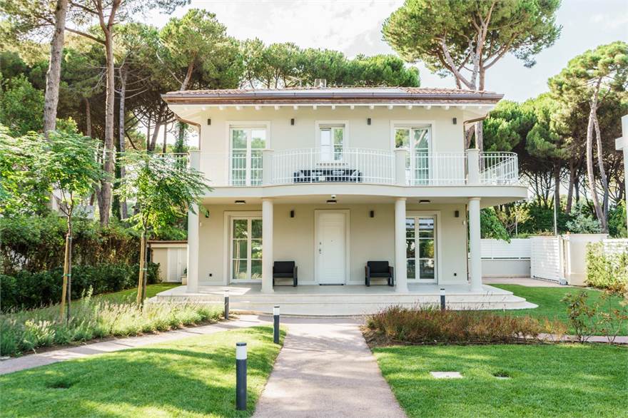 villa con piscina