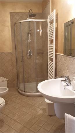 bagno con doccia