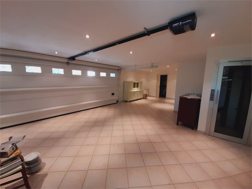 garage 