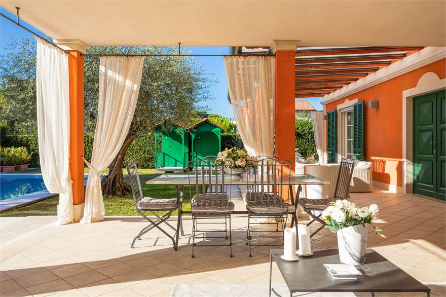veranda