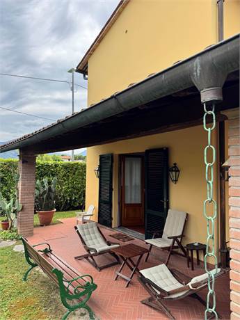 portico