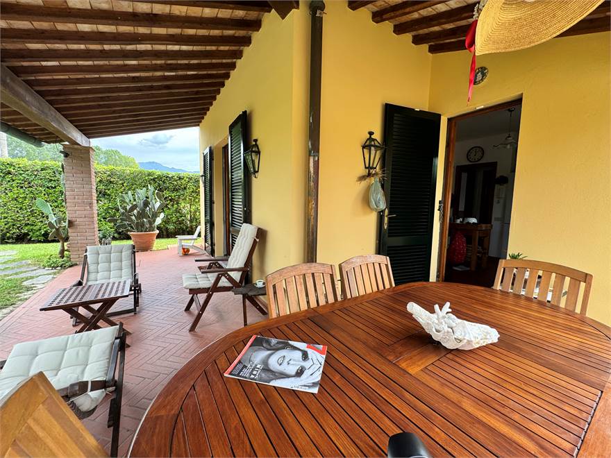veranda