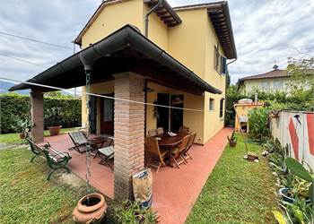 Mna di Pta casa  singola 1 km dal mare