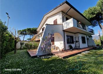  Roma imperiale affittasi villa bifamiliare 