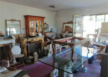 Forte dei marmi  vendesi fondo commerciale