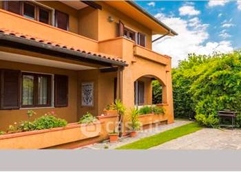 Forte dei Marmi zona centrale villa da ristrutturare